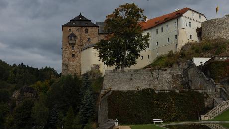 Hrad Bečov nad Teplou