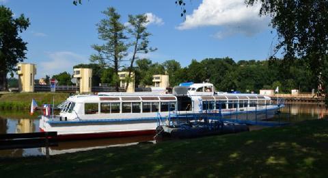 České Budějovice - Hluboká nad Vltavou (výlet lodí)